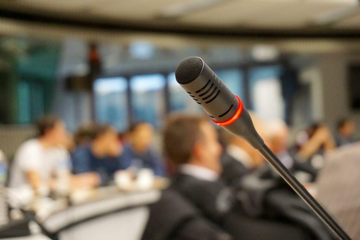 The top 10 Microphones for Conferences - Conference Microphones
