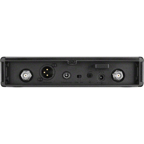 Sennheiser  XSW 2-835-A  Wireless Vocal Microphone System - A (548-572 MHz)